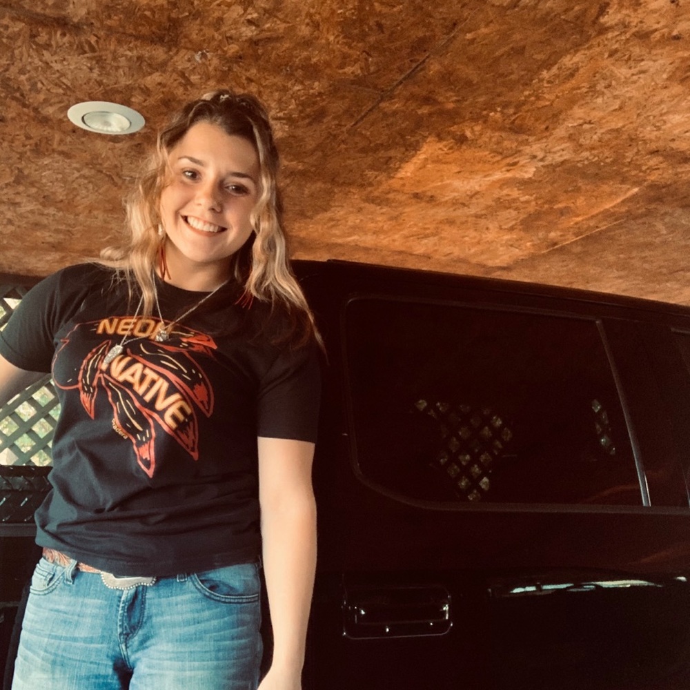 Meet your Posher, Avery